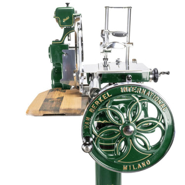 Volano B114 - bewerkt met speciale lak in British Racing Green